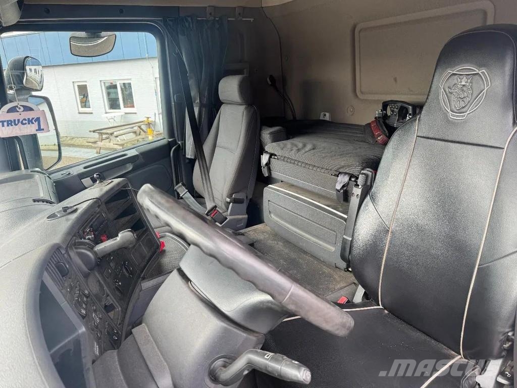 Scania G450 8X2 EURO 6 HIAB 855-6 + REMOTE CONTROL MANUAL رافعات صالحة لكل أنواع الطرق
