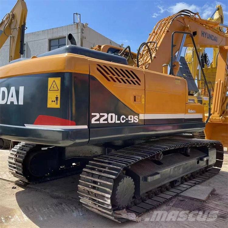 Hyundai R 220LC-9S 履带挖掘机