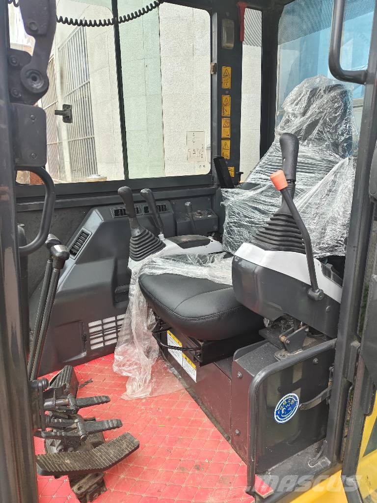 Komatsu PC 56 Mini bagri <7t