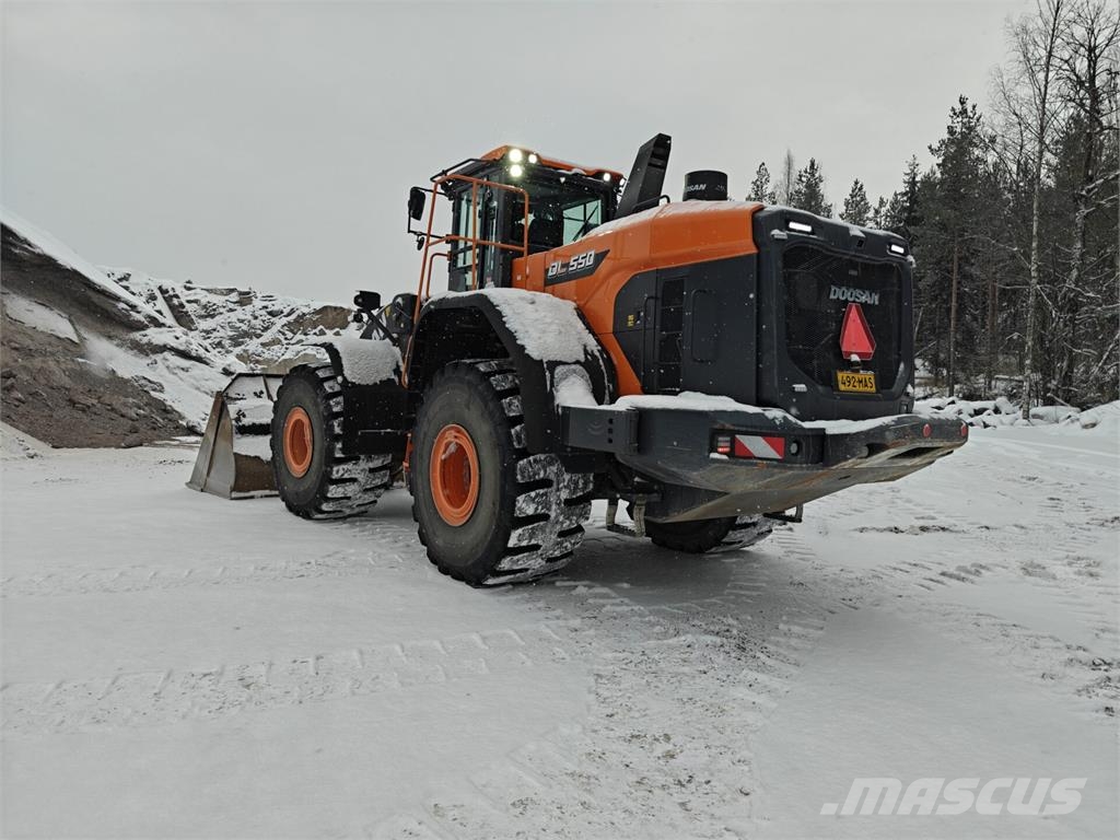 Doosan DL550-7 轮式装载机