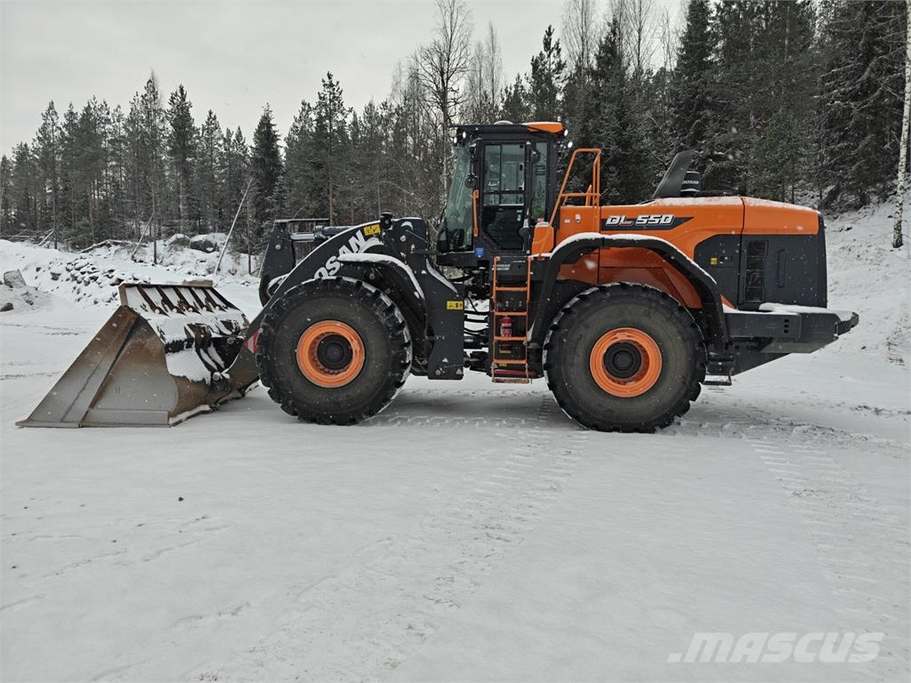 Doosan DL550-7 轮式装载机
