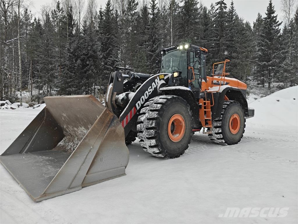 Doosan DL550-7 轮式装载机