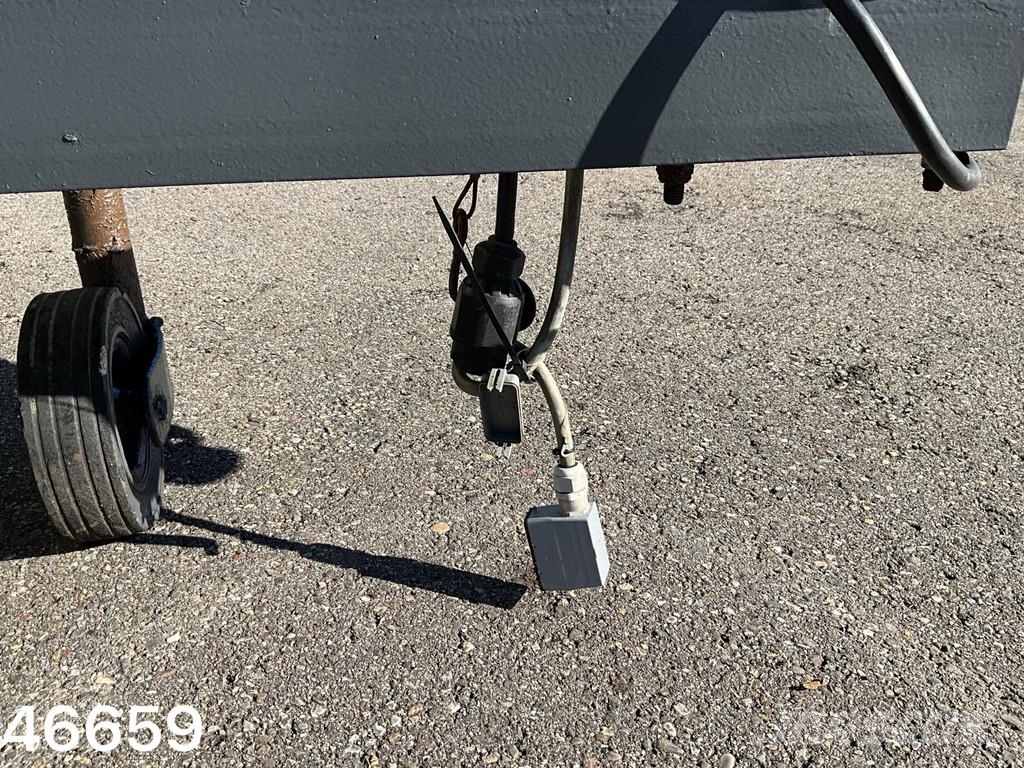 Esve 2-assige aanhangwagen met Nido 1,1 m³ zoustrooier その他トレーラー