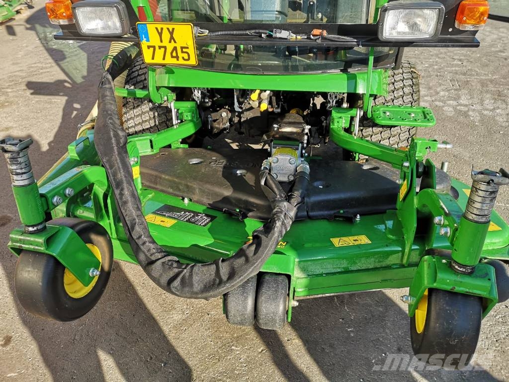 John Deere 1585 Päältäajettavat ruohonleikkurit