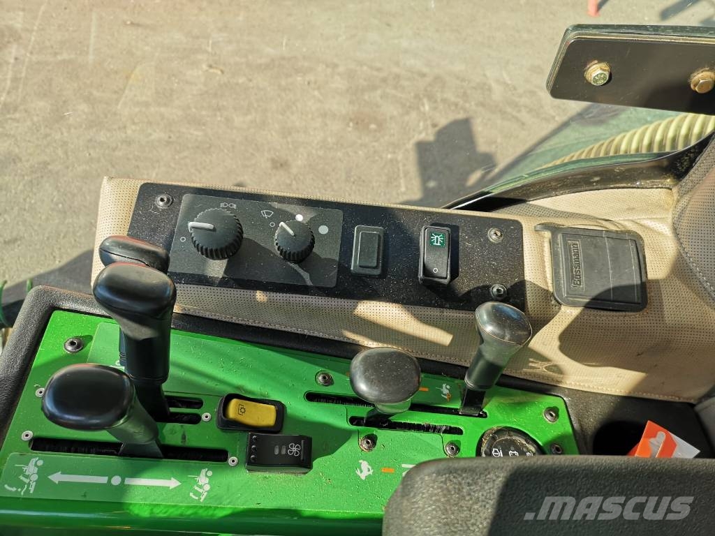 John Deere 1585 Päältäajettavat ruohonleikkurit