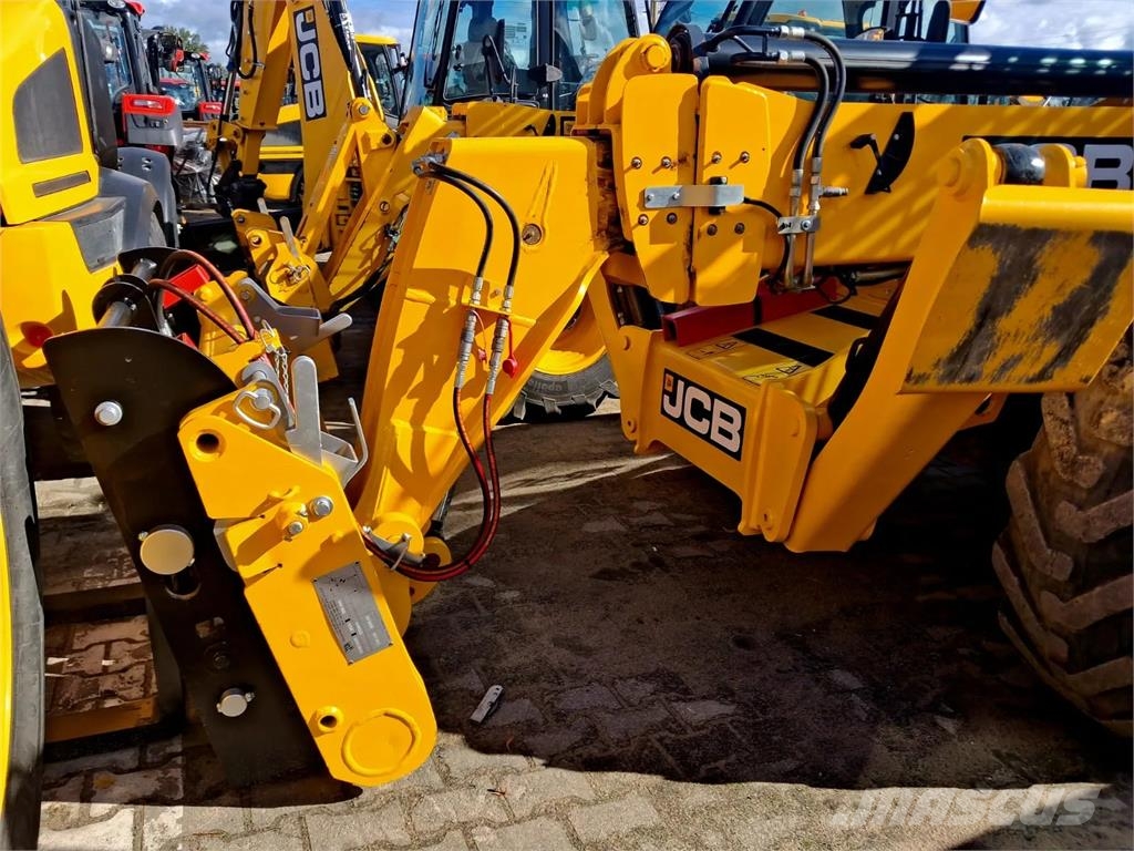 JCB 540-140 مناولات متداخلة
