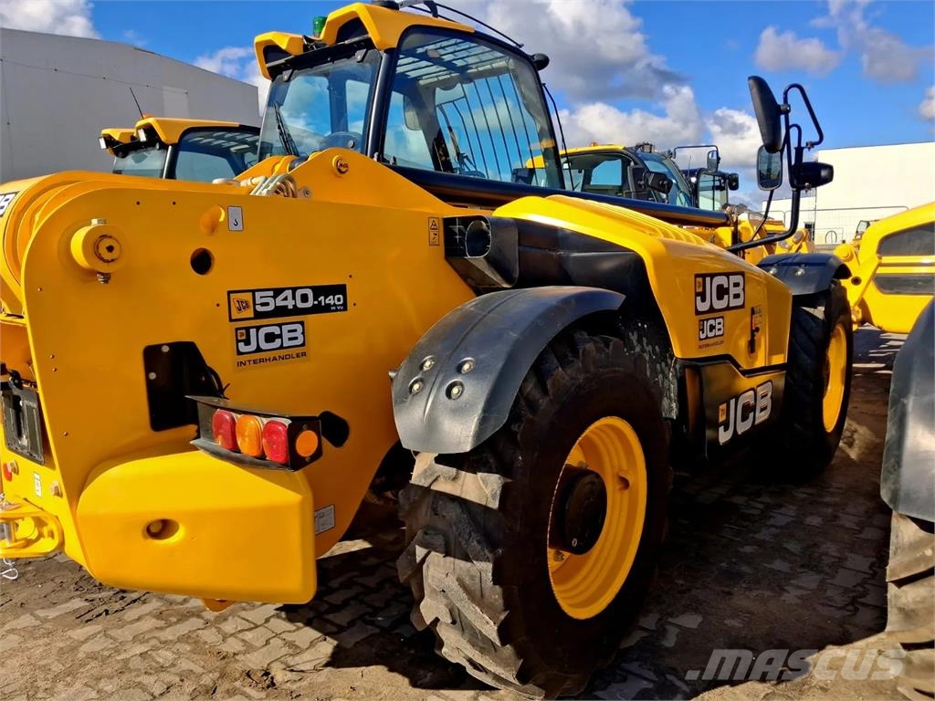 JCB 540-140 مناولات متداخلة
