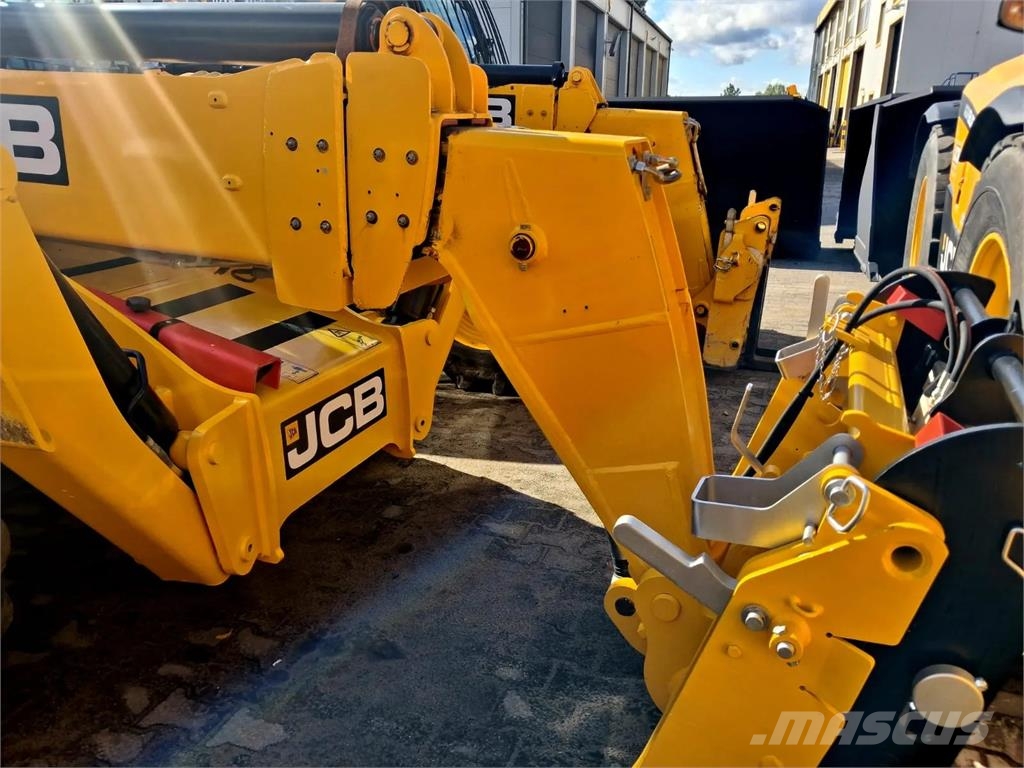 JCB 540-140 مناولات متداخلة