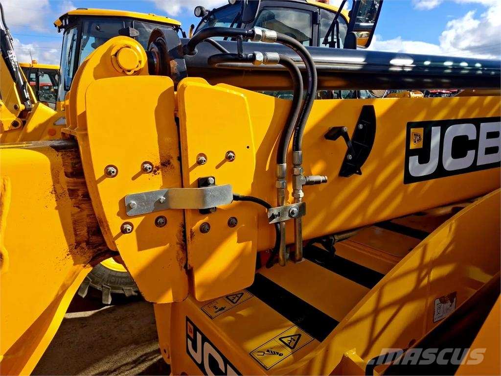 JCB 540-140 مناولات متداخلة
