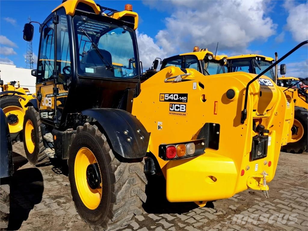 JCB 540-140 مناولات متداخلة
