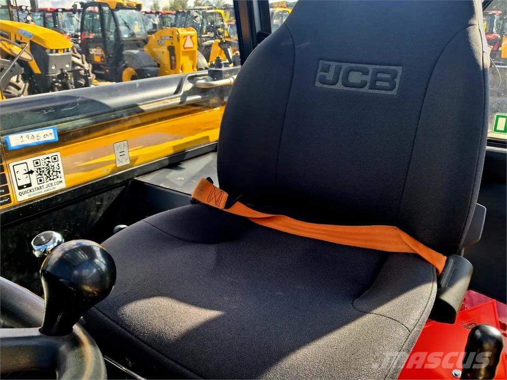 JCB 540-140 مناولات متداخلة