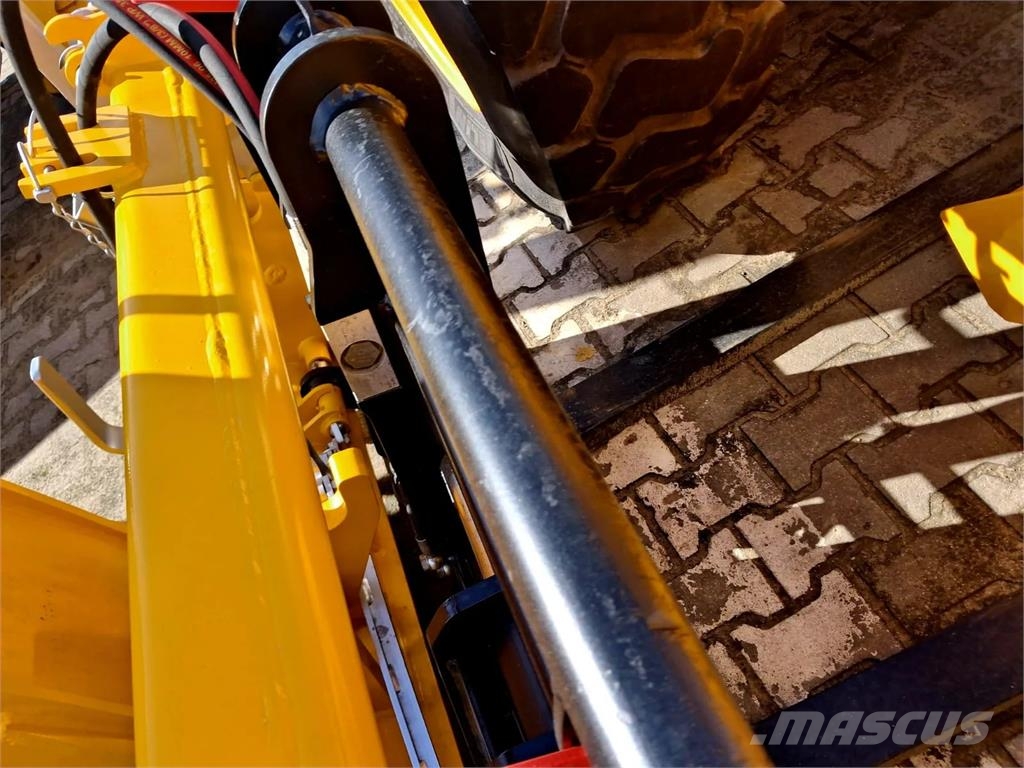 JCB 540-140 مناولات متداخلة