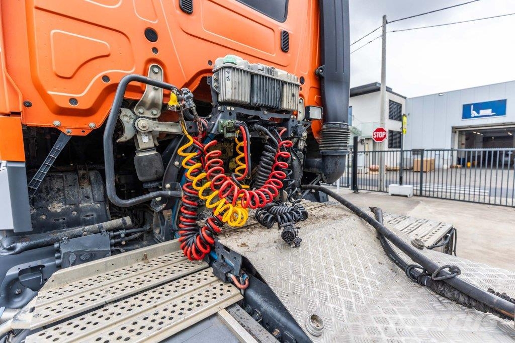 Mercedes-Benz AROCS 2145 - 4X4 Traktorske jedinice