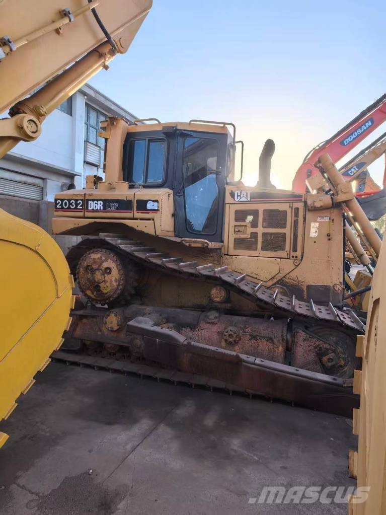 CAT D 6 R 履帶推土機