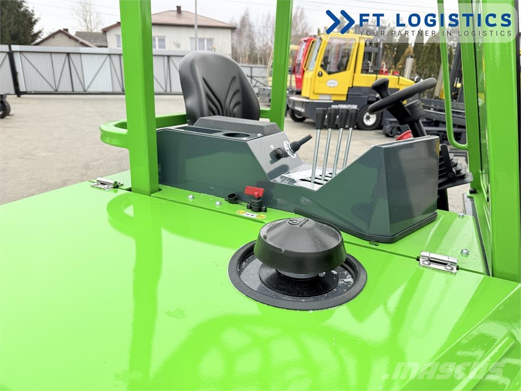 Combilift CB3000 | DIESEL | TRIPLEX 5500 | FORK POSITIONER | Nelitietrukit