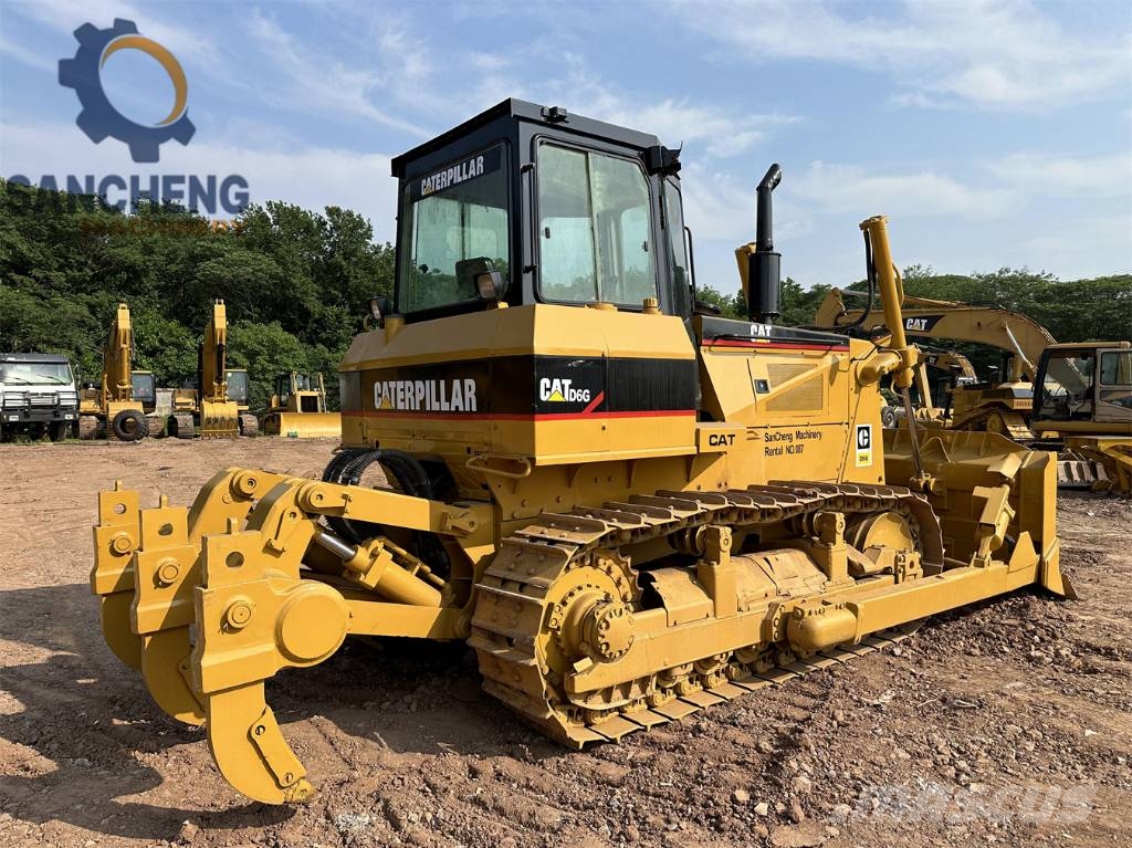 CAT D6G بلدوزرات مجنزرة