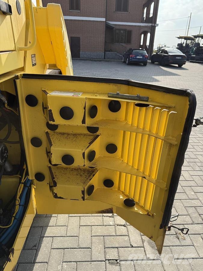 Bomag BW 151 AD-4 Valjci sa duplim bubnjem