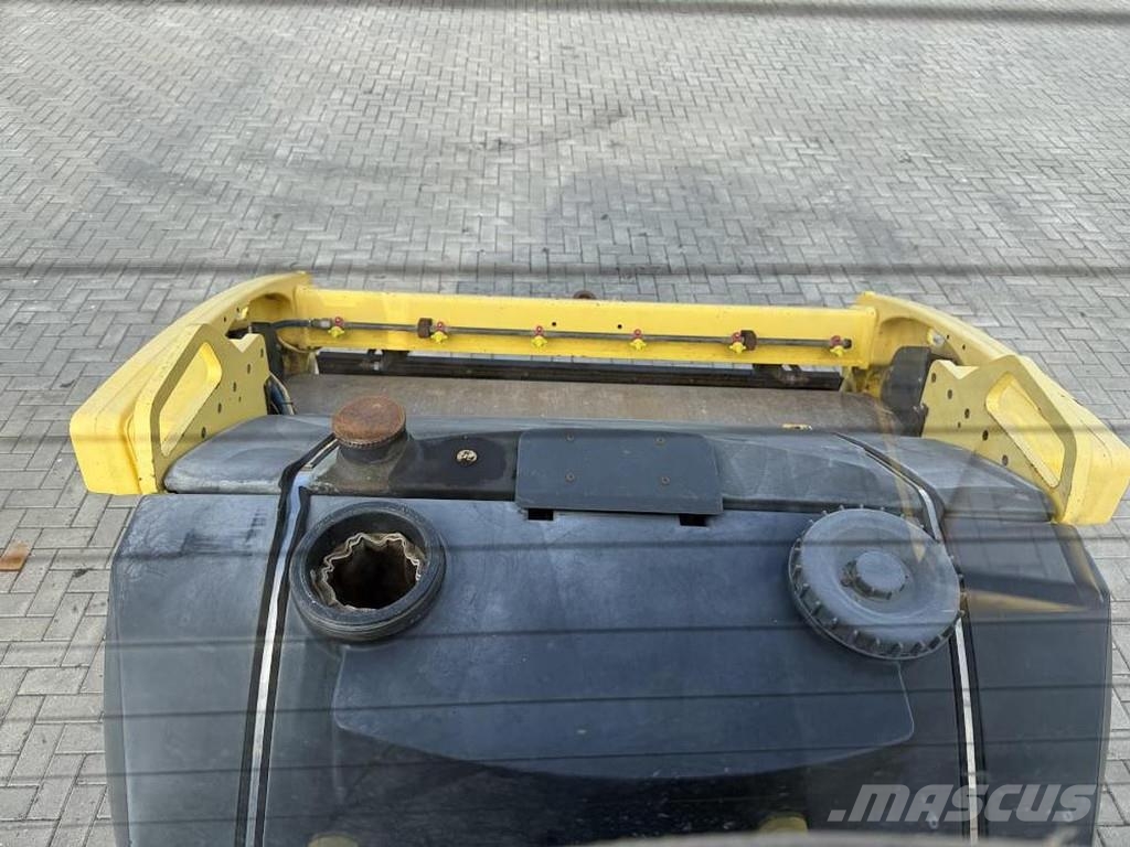 Bomag BW 151 AD-4 Valjci sa duplim bubnjem
