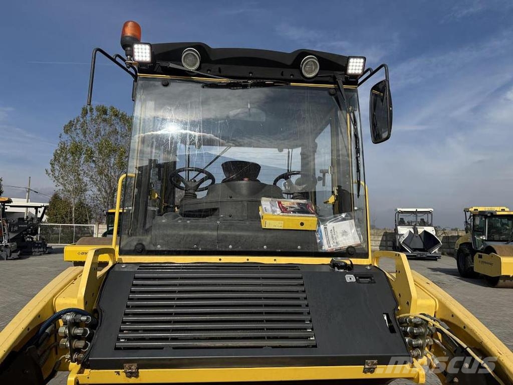 Bomag BW 151 AD-4 Valjci sa duplim bubnjem