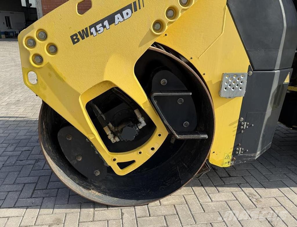 Bomag BW 151 AD-4 Valjci sa duplim bubnjem