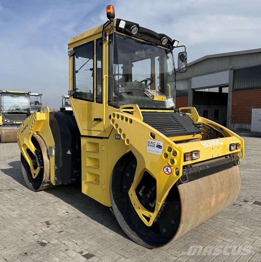 Bomag BW 151 AD-4 Valjci sa duplim bubnjem