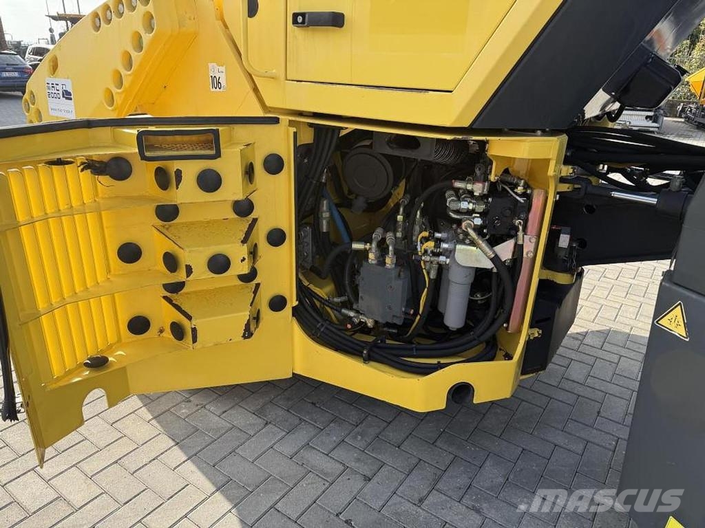 Bomag BW 151 AD-4 Valjci sa duplim bubnjem