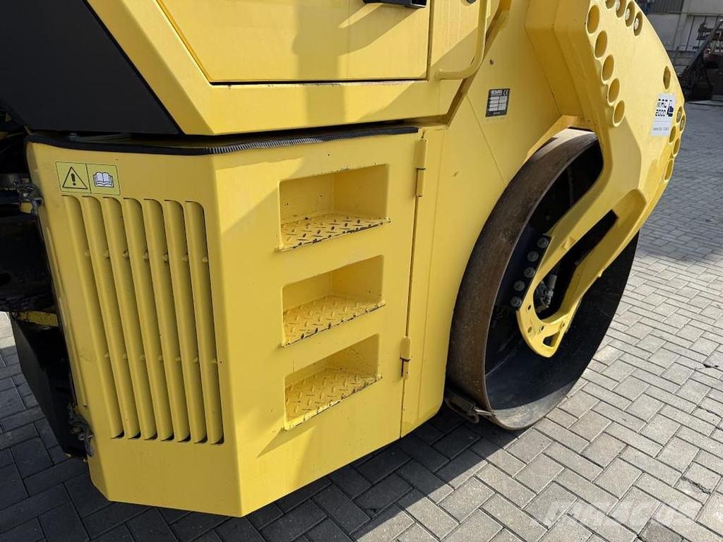 Bomag BW 151 AD-4 Valjci sa duplim bubnjem