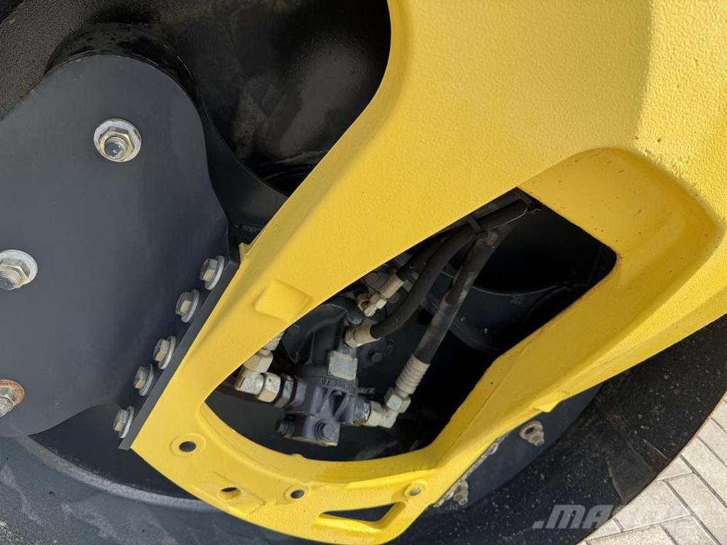 Bomag BW 151 AD-4 Valjci sa duplim bubnjem