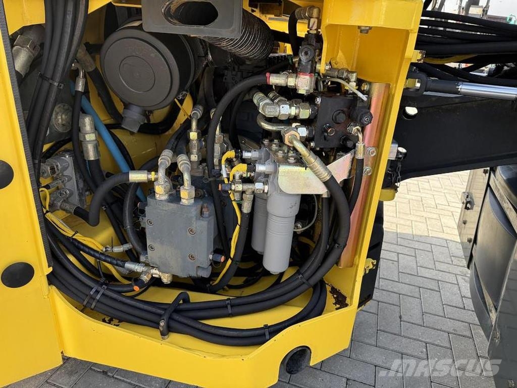 Bomag BW 151 AD-4 Valjci sa duplim bubnjem