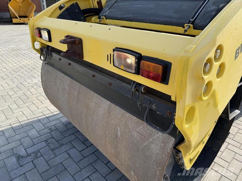 Bomag BW 151 AD-4 Valjci sa duplim bubnjem