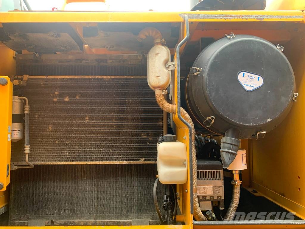 Volvo EC 460 C L Kāpurķēžu ekskavatori