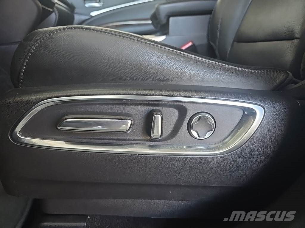 Acura MDX Автомобілі