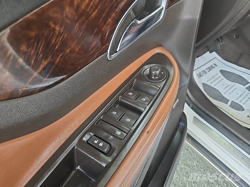 Buick Encore Avtomobili