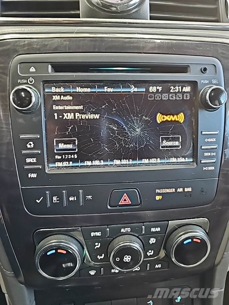 Buick Enclave Avtomobili