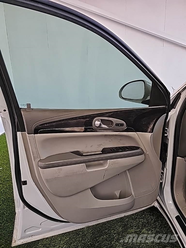 Buick Enclave Avtomobili