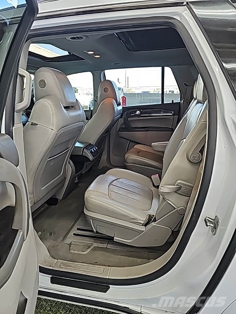 Buick Enclave Avtomobili