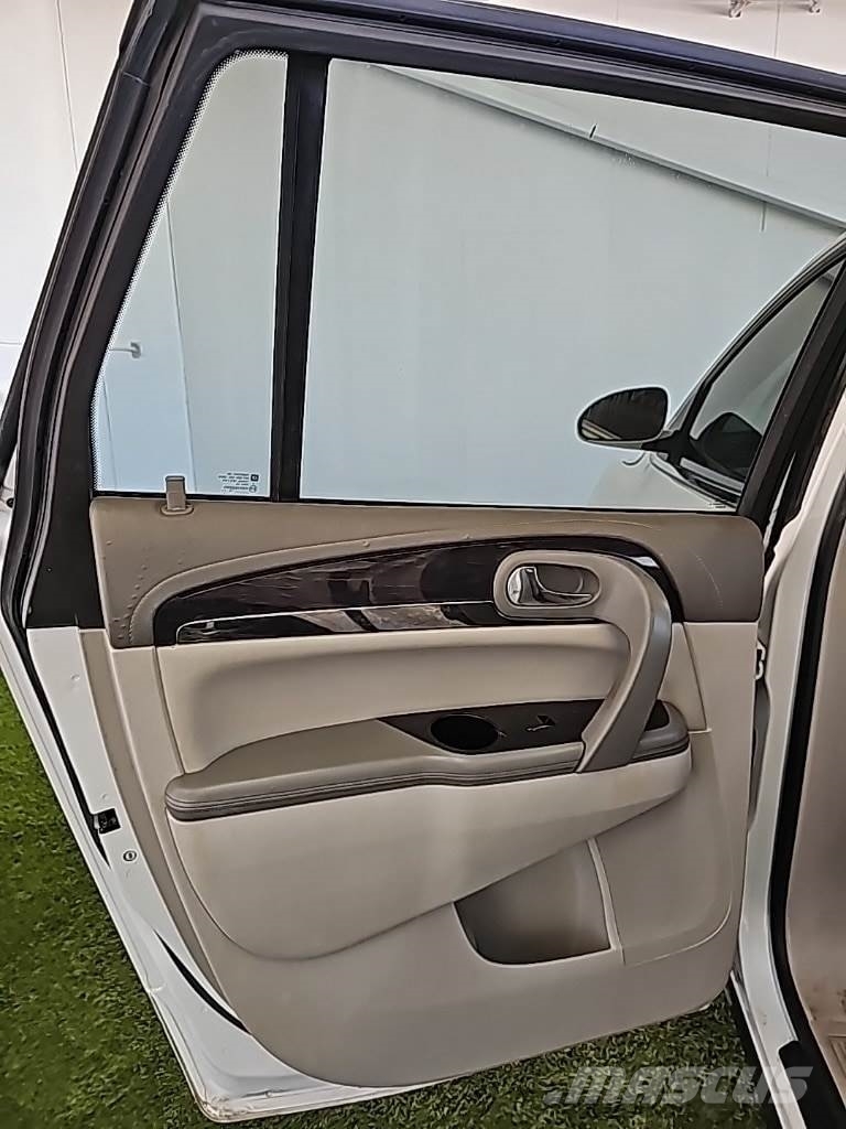 Buick Enclave Avtomobili