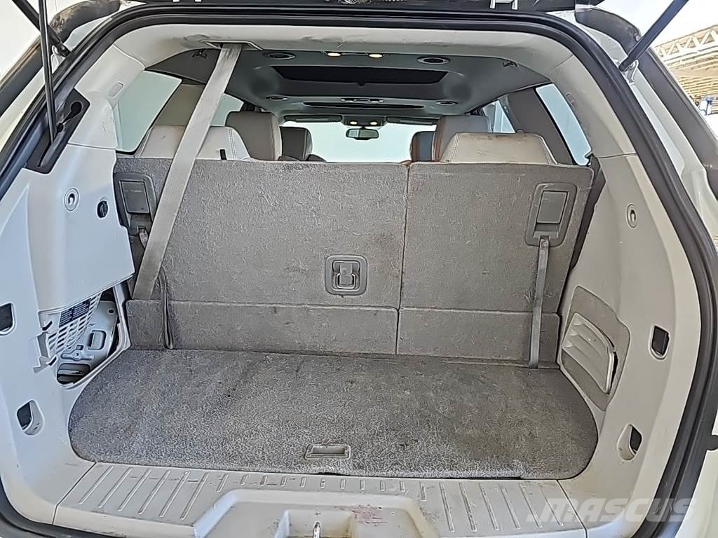 Buick Enclave Avtomobili