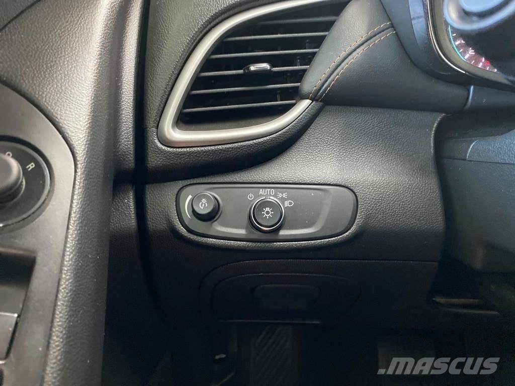 Chevrolet Trax Легковые автомобили