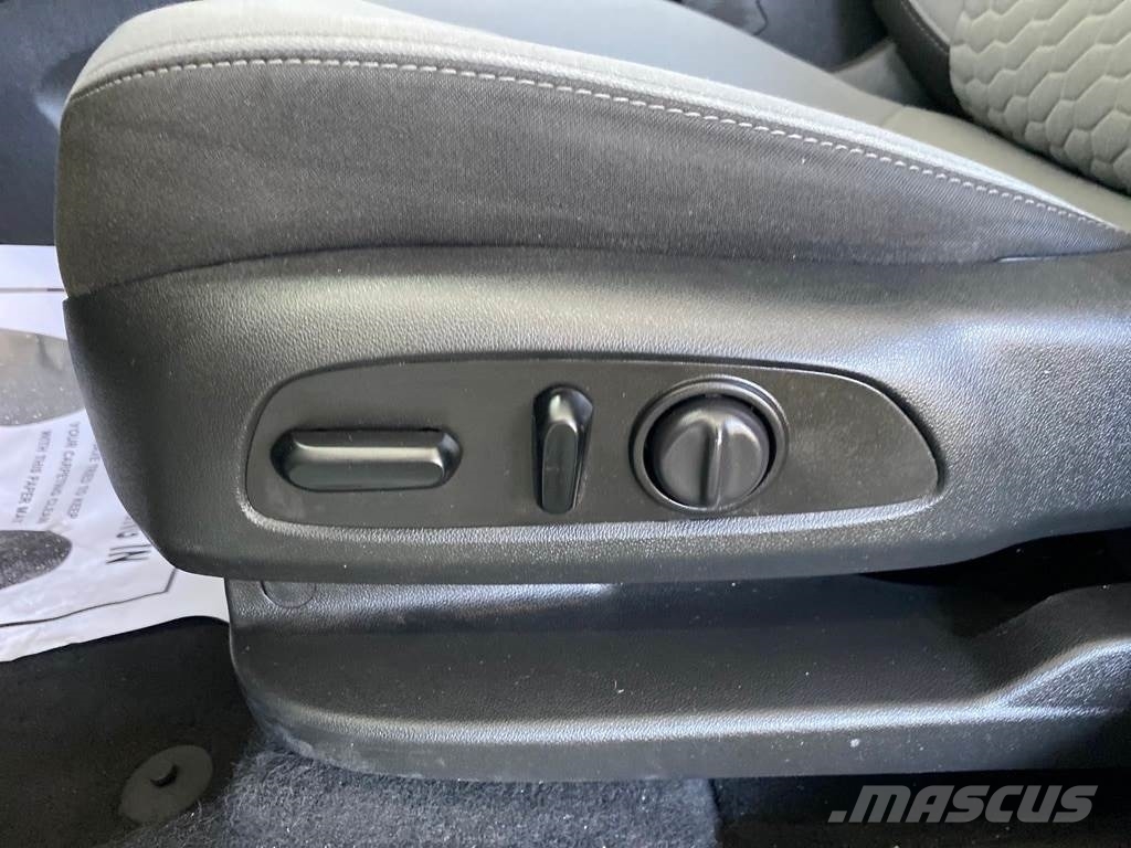 Chevrolet Equinox PKWs