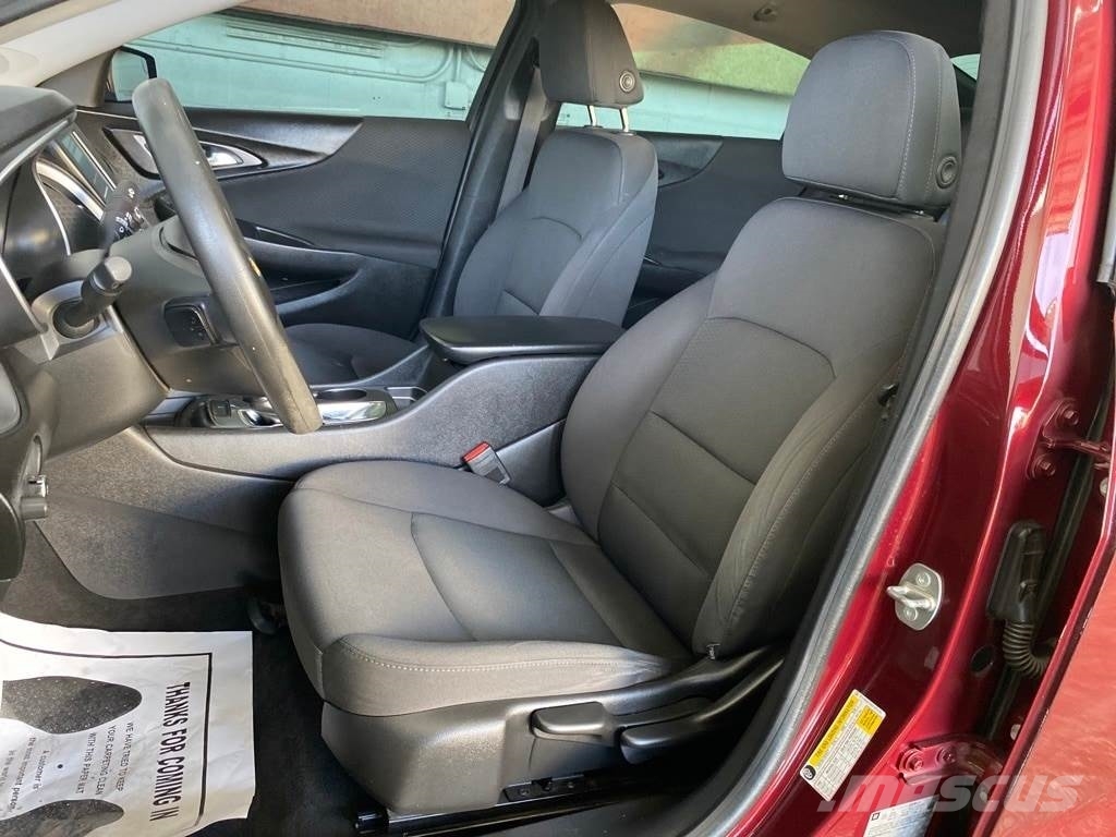 Chevrolet Malibu Avtomobili
