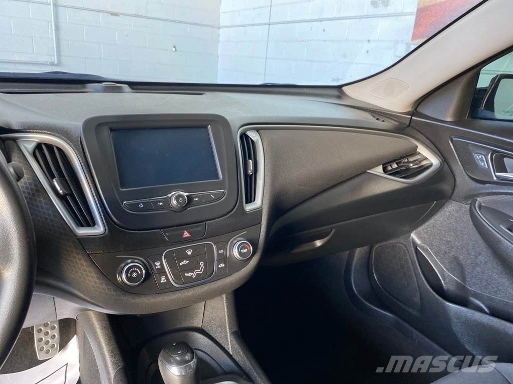 Chevrolet Malibu Avtomobili