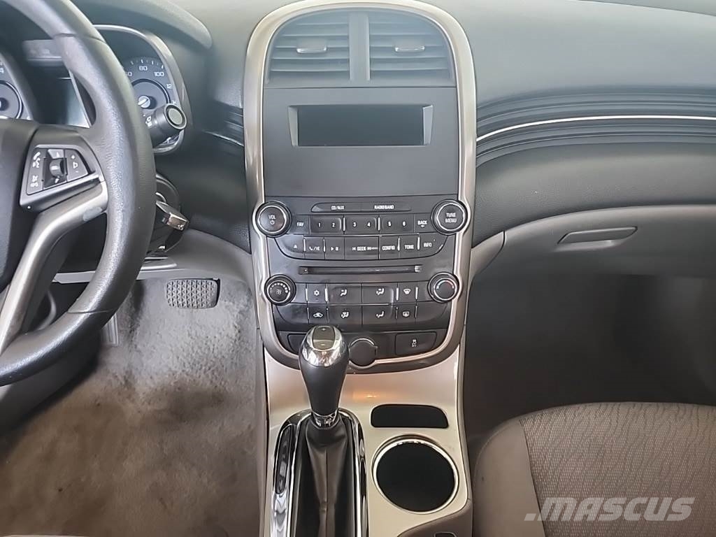 Chevrolet Malibu Avtomobili
