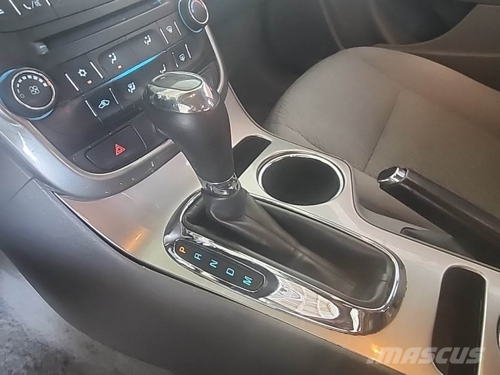 Chevrolet Malibu Avtomobili