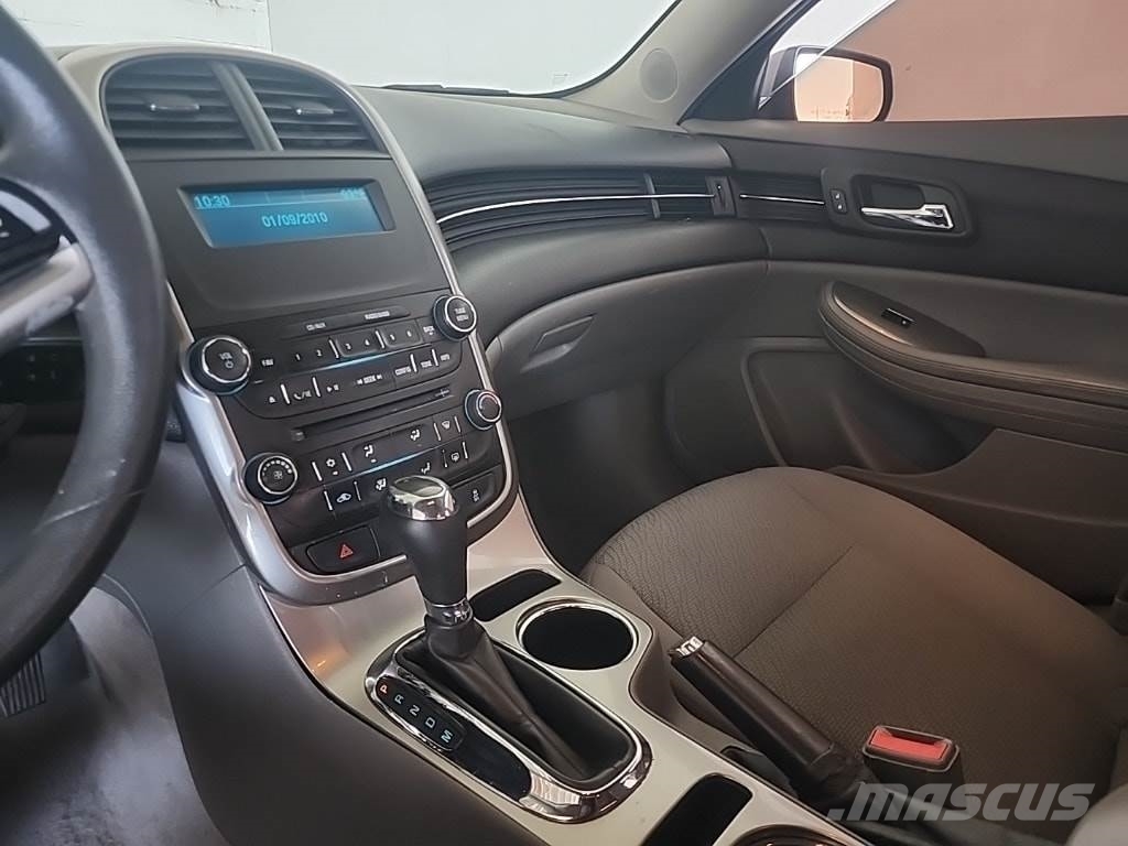 Chevrolet Malibu Avtomobili