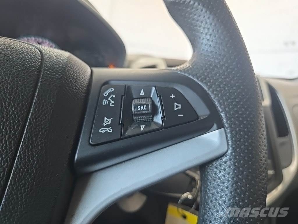 Chevrolet Sonic Легковые автомобили