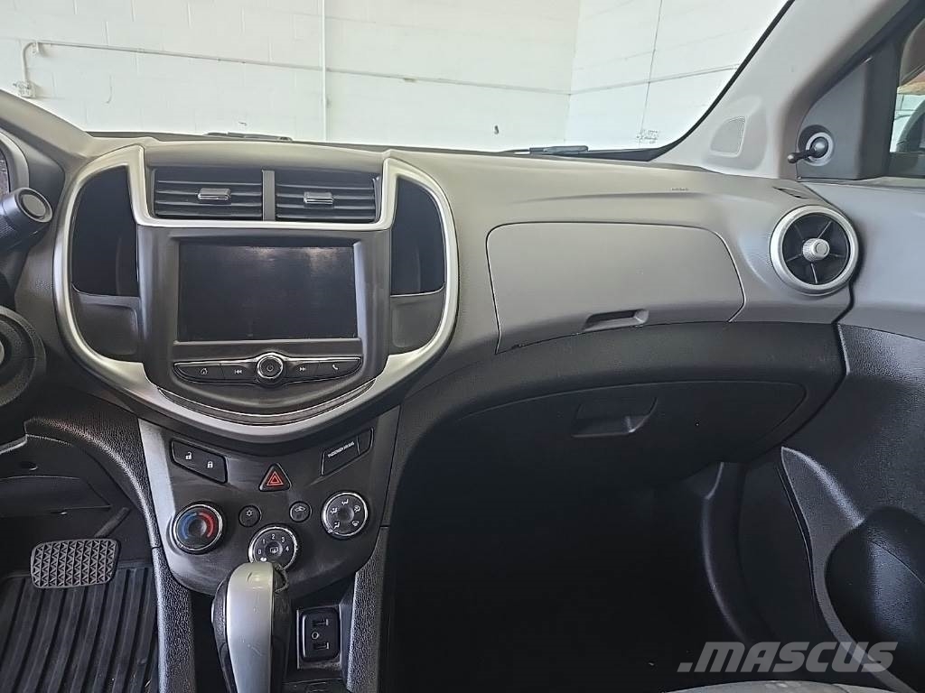 Chevrolet Sonic Легковые автомобили