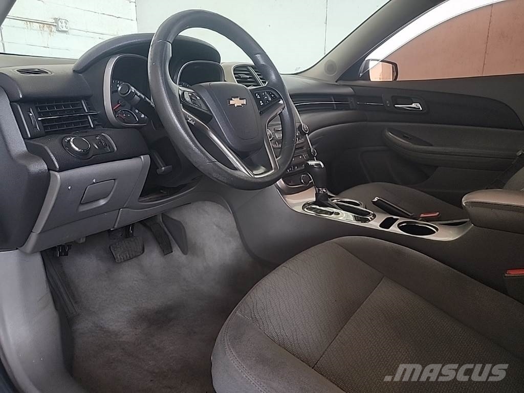 Chevrolet Malibu Avtomobili