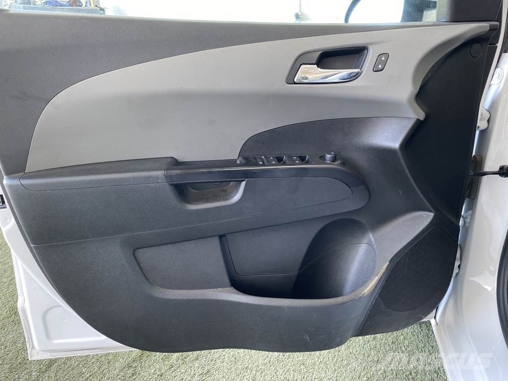 Chevrolet Sonic Легковые автомобили