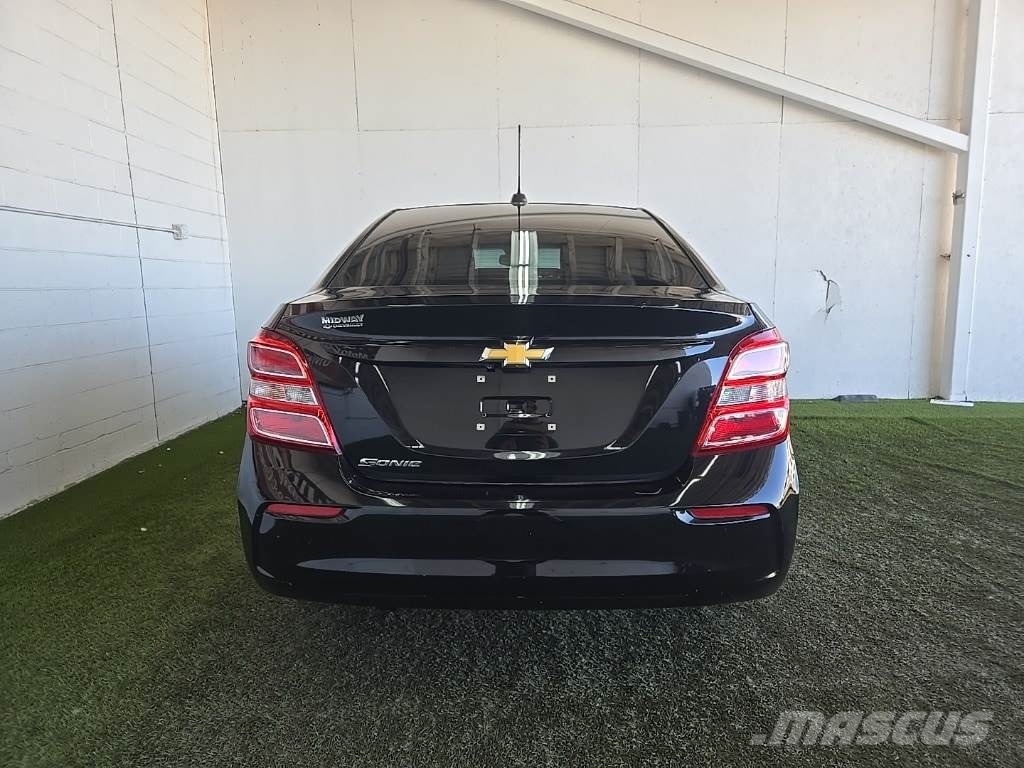 Chevrolet Sonic Легковые автомобили